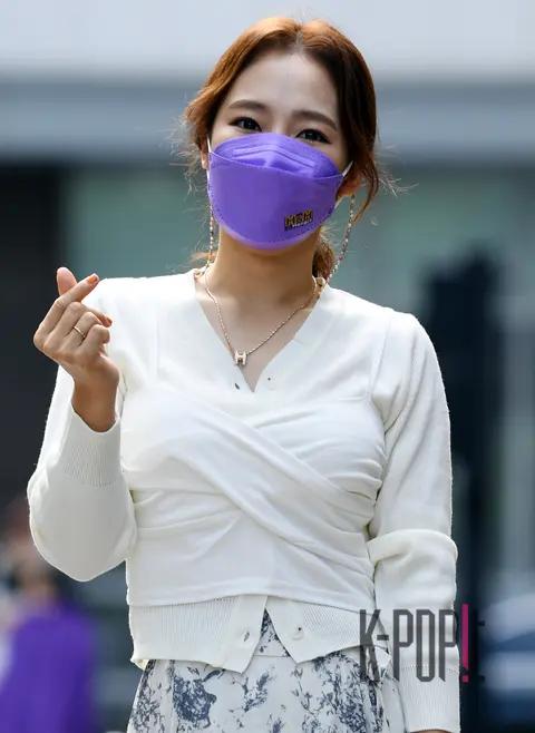 Hong Ja — Arrival