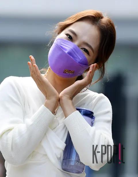 Hong Ja — Arrival