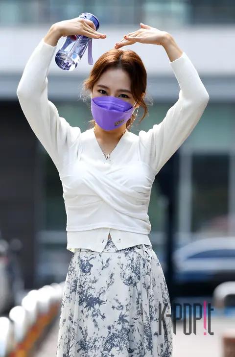 Hong Ja — Arrival