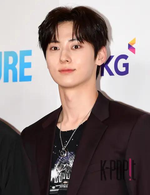 Minhyun (NU'EST) — EDaily Culture Awards