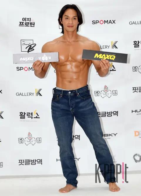 Jung Hotaek — Max Q Photoshoot