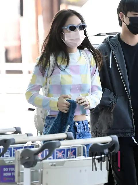 JENNIE (BLACKPINK) — Airport