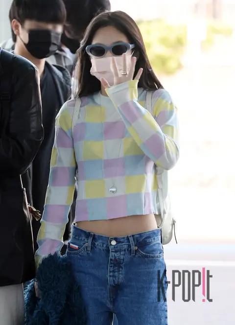 JENNIE (BLACKPINK) — Airport