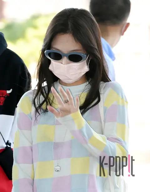 JENNIE (BLACKPINK) — Airport