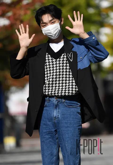 Yoon Ji-sung — Arrival