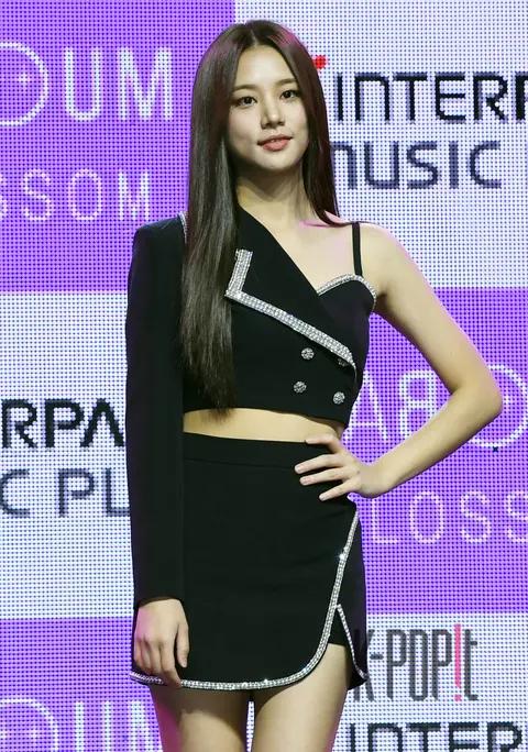 Solbin (LABOUM) — Showcase
