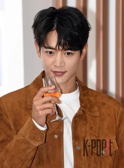 Minho (SHINee) — Launch