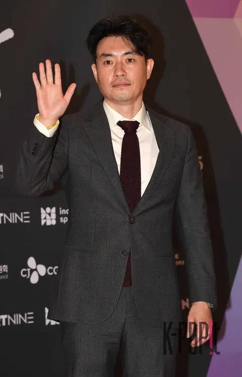 Director Ryu Seung-wan — Young Pyung Awards