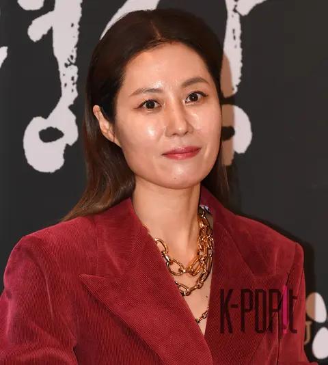 Moon So-ri — Young Pyung Awards
