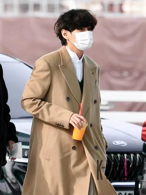 V (BTS) — Airport