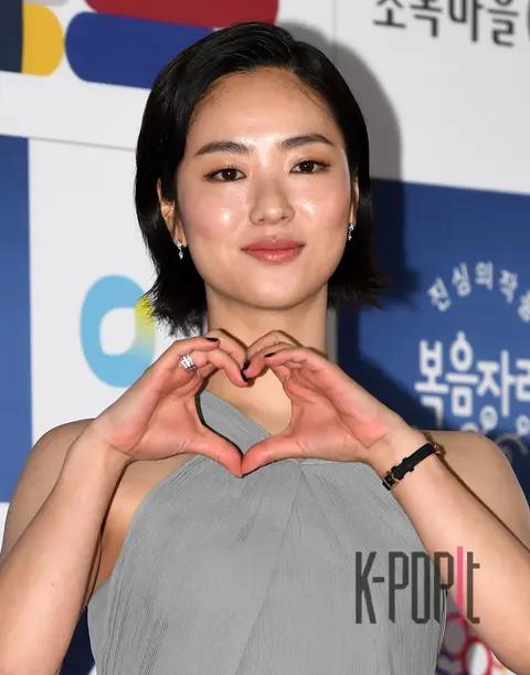 Jeon Yeo-bin — Blue Dragon Film Awards