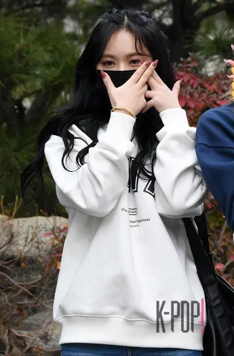 Yiru (EVERGLOW) — Arrival