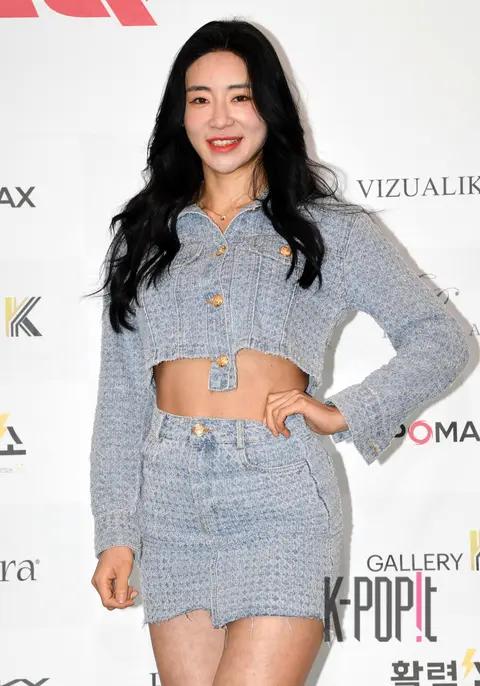 Lee Han-byeol — Max Q Photoshoot