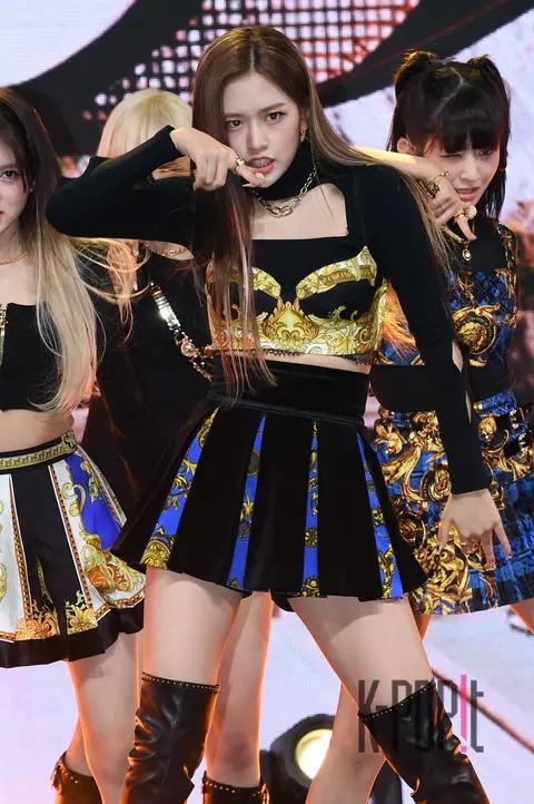 Yujin (IVE) — Showcase