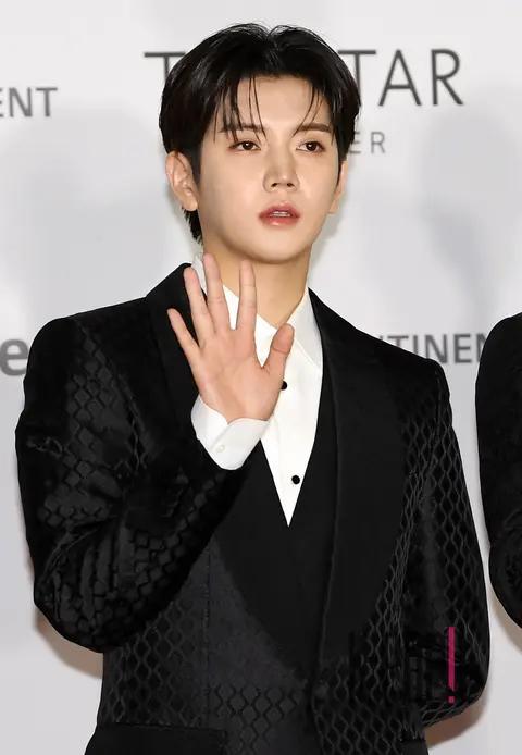 Ren (NU'EST) — AAA Red Carpet
