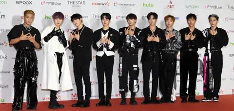 DARKB — AAA Red Carpet