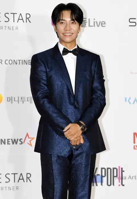 Lee Seung-gi — AAA Red Carpet