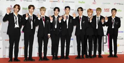 T1419 — AAA Red Carpet