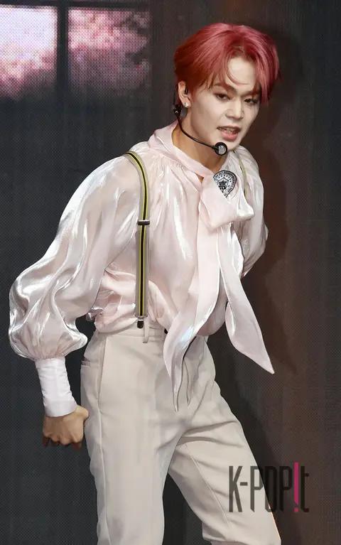 On (T1419) — Showcase
