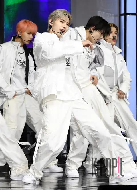 Sunghoon (ENHYPEN) — Showcase