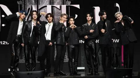 PENTAGON — Showcase