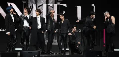 PENTAGON — Showcase