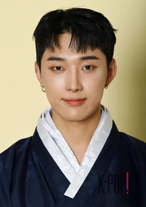 OMEGA X Jaehan — Hanbok Interview