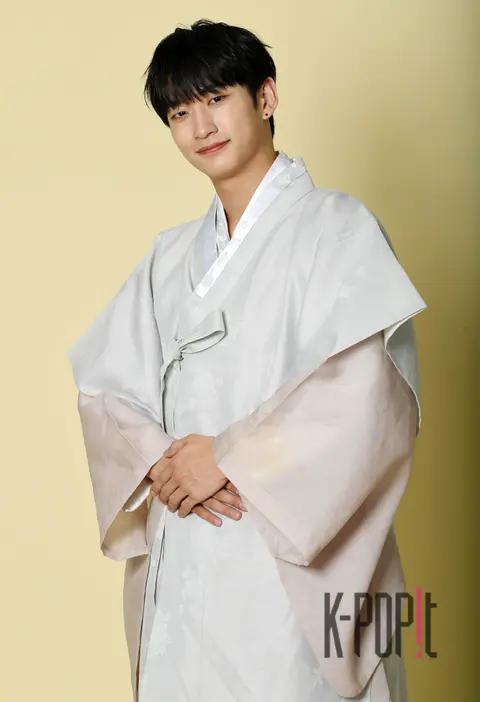 OMEGA X Taedong — Hanbok Interview