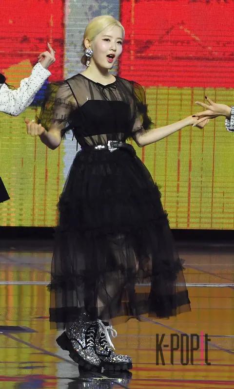 Sieun (STAYC) — Gaon Chart