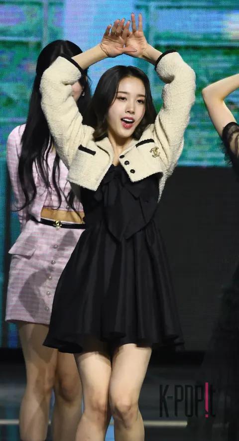 J (STAYC) — Gaon Chart
