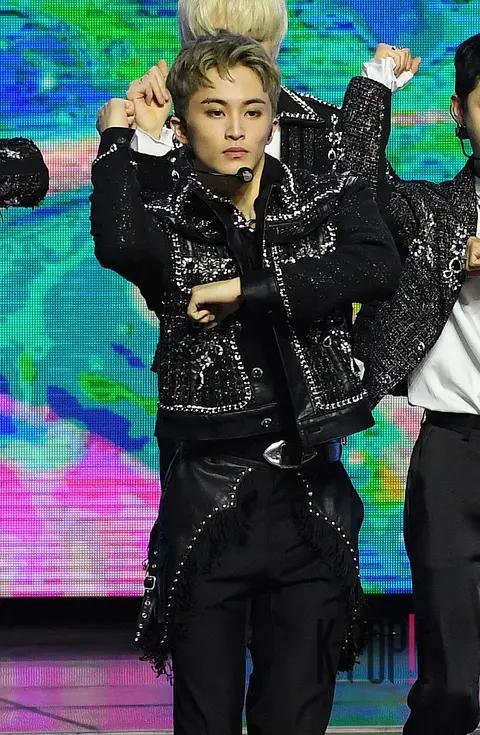 Mark (NCT DREAM) — Gaon Chart