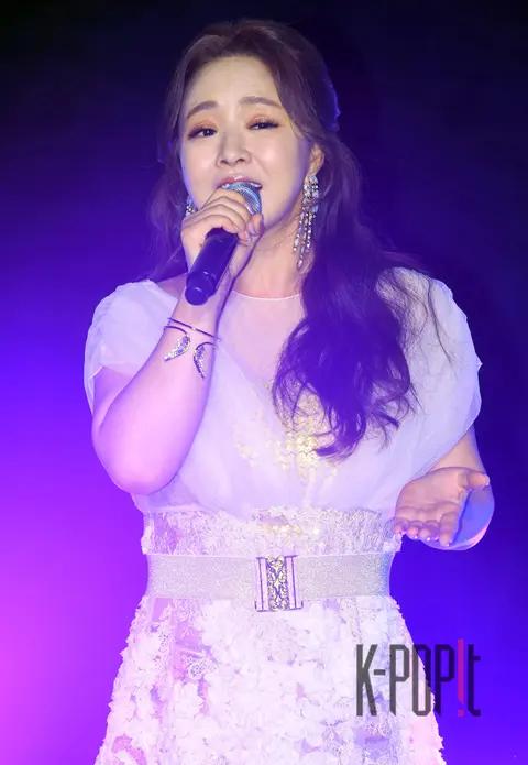 Keum Jan-di — Showcase