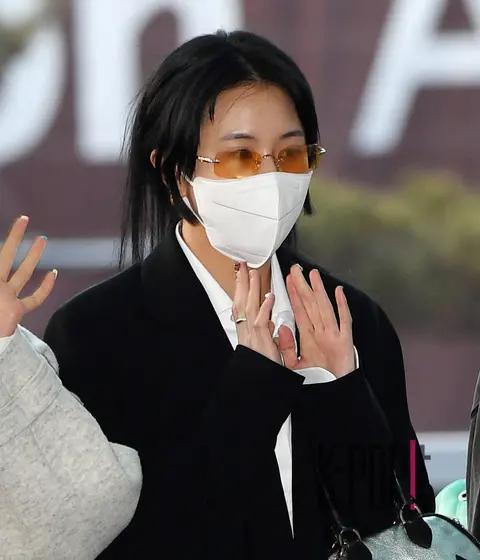 Chaeyoung (TWICE) — Airport
