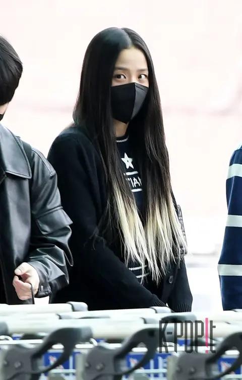 Jisoo (BLACKPINK) — Airport