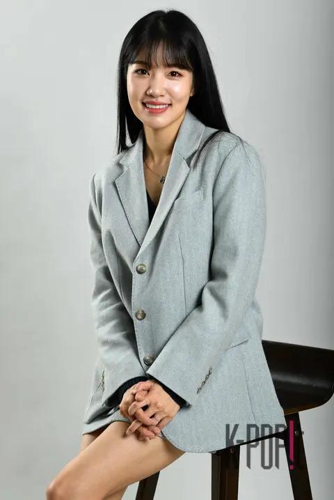 Jo Yoon-seo — Mathematician in a Strange Land Interview