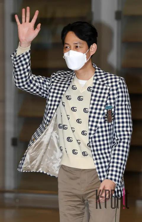 Lee Jung-jae — Airport