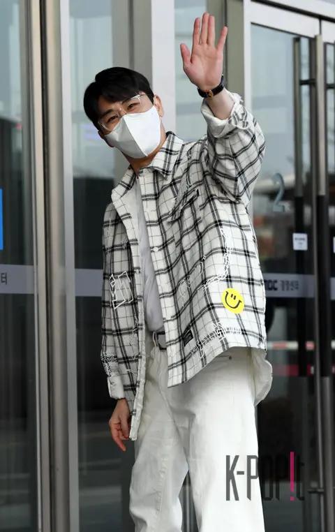 Young Tak — Arrival