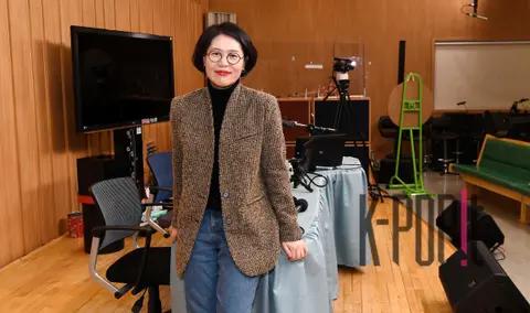 Hong Su-jeong — Interview