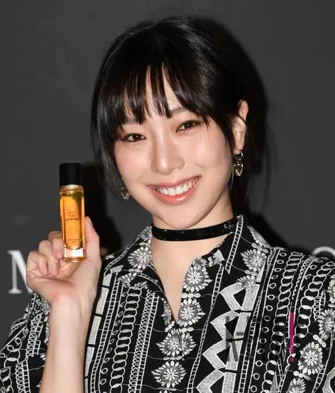 Lee Jin-yi — Launch