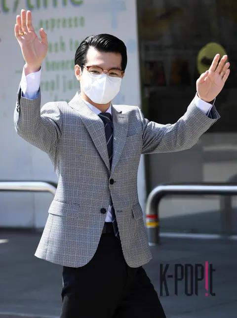 Cho Myung-sup — Arrival