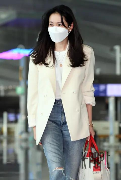 Son Ye-jin — Airport