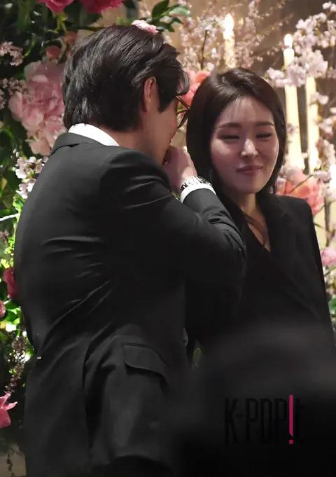 Kim Tae-hyun, Mi-ja — Wedding