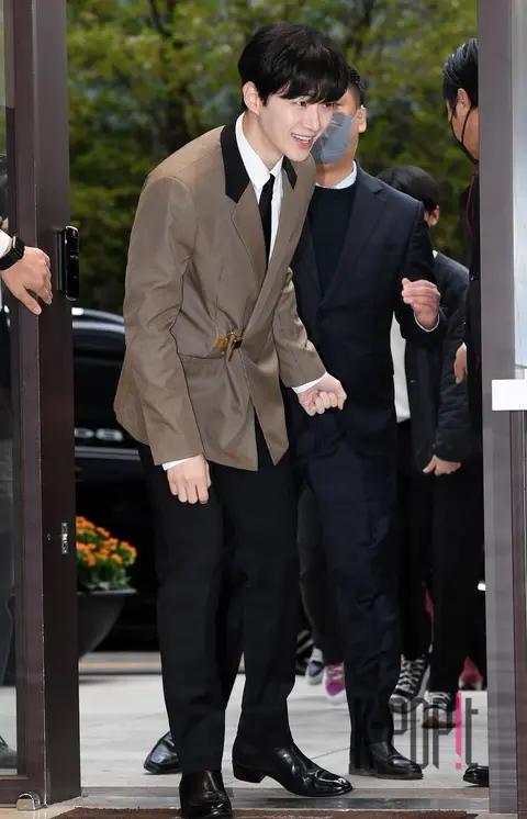 Lee Junho — Arrival