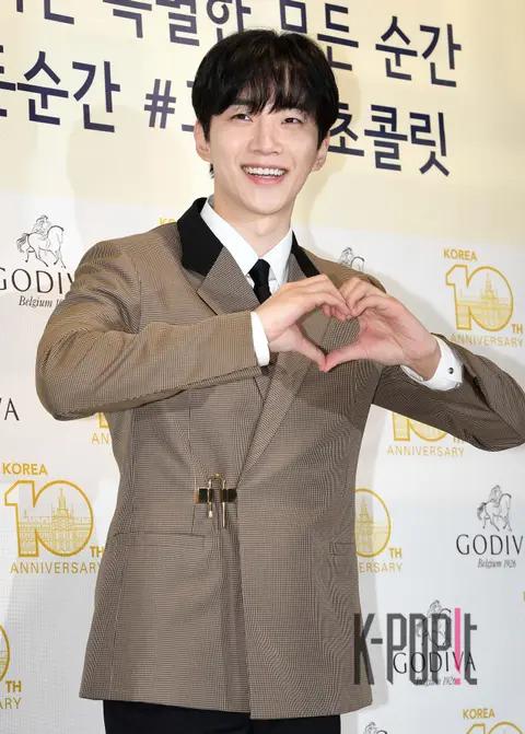 Lee Junho — Arrival