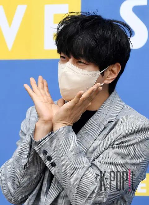 Hwang Chi-yeul — Arrival