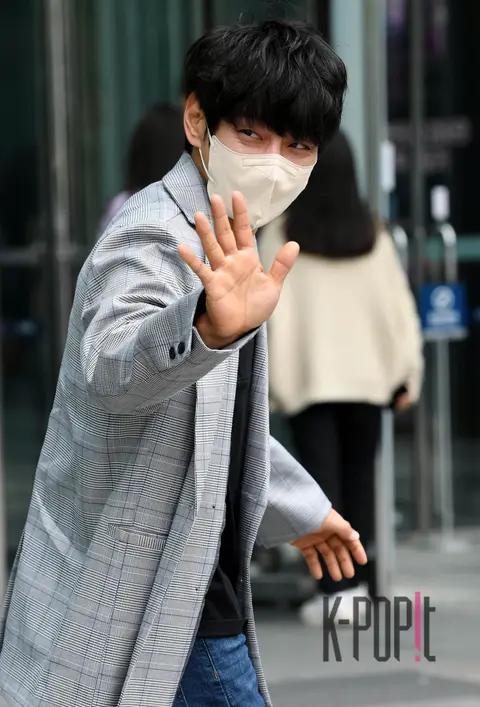 Hwang Chi-yeul — Arrival