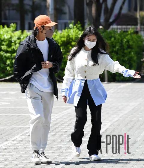 Shin Ha-kyun, Chun Woo-hee — Arrival