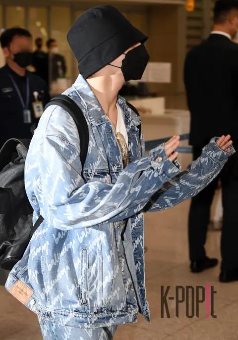 Jungkook (BTS) — Airport