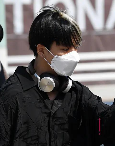 Hongjoong (ATEEZ) — Airport