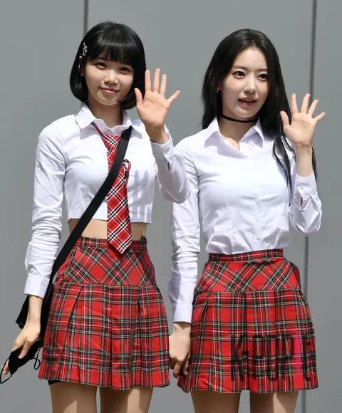 Kim Chae-won, Miyawaki Sakura — Arrival